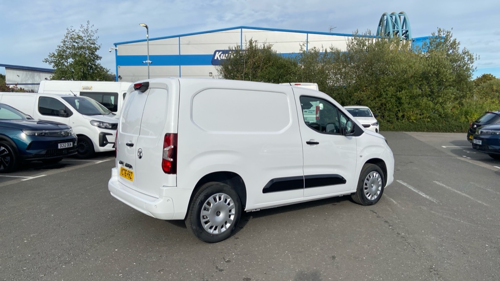 Vauxhall Combo Cargo Combo Diesel 1.5 Turbo D 100ps Pro H1 Van - Image 10
