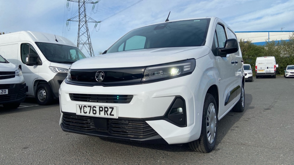 Vauxhall Combo Cargo Combo Diesel 1.5 Turbo D 100ps Pro H1 Van - Image 24