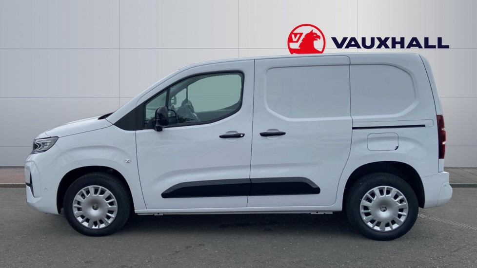Vauxhall Combo Cargo Combo Diesel 1.5 Turbo D 100ps Pro H1 Van - Image 4