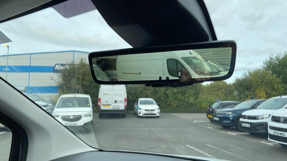 Vauxhall Combo Cargo Combo Diesel 1.5 Turbo D 100ps Pro H1 Van - Image 30