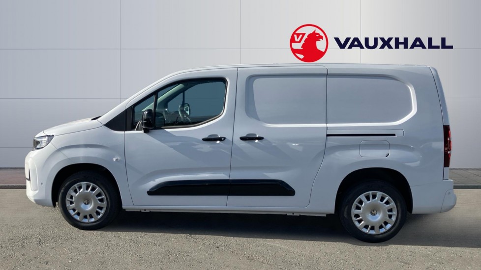 Vauxhall Combo Cargo Combo Xl Diesel 1.5 Turbo D 100ps Pro H1 Van - Image 4