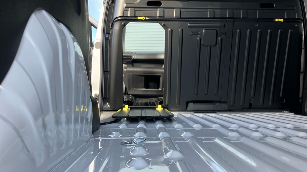 Vauxhall Combo Cargo Combo Xl Diesel 1.5 Turbo D 100ps Pro H1 Van - Image 32