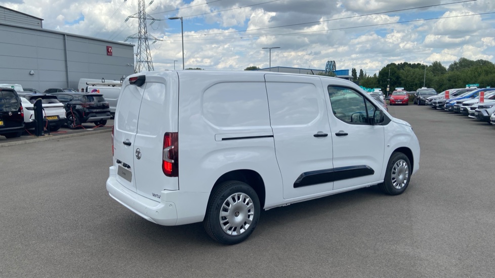 Vauxhall Combo Cargo Combo Xl Diesel 1.5 Turbo D 100ps Pro H1 Van - Image 12