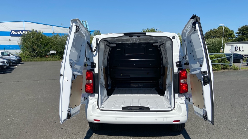 Vauxhall Vivaro L1 Diesel 1.5 Turbo D 120 Pro H1 Van - Image 9