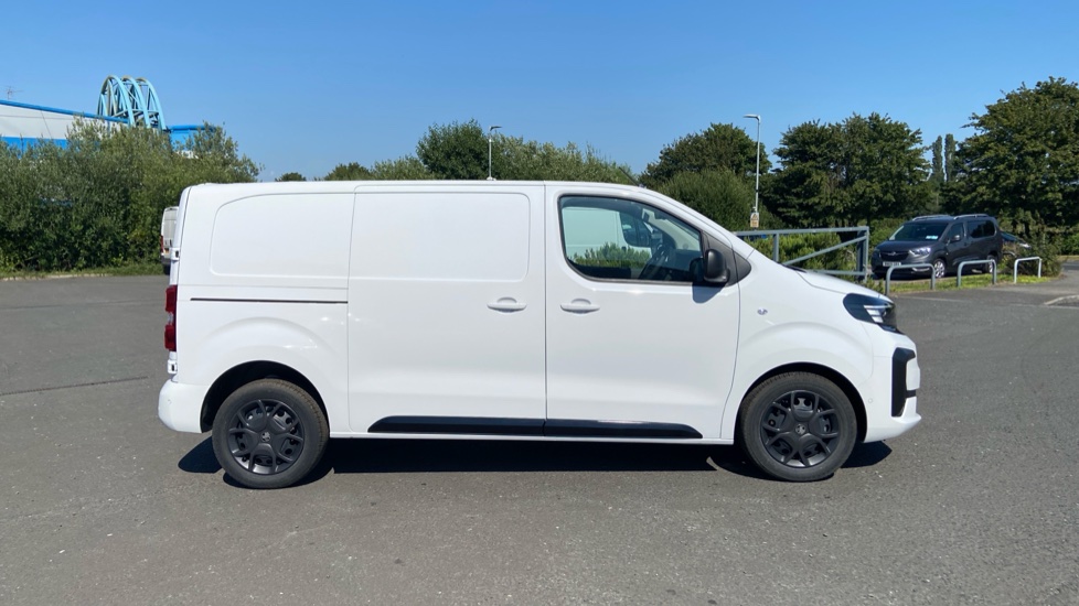Vauxhall Vivaro L1 Diesel 1.5 Turbo D 120 Pro H1 Van - Image 15