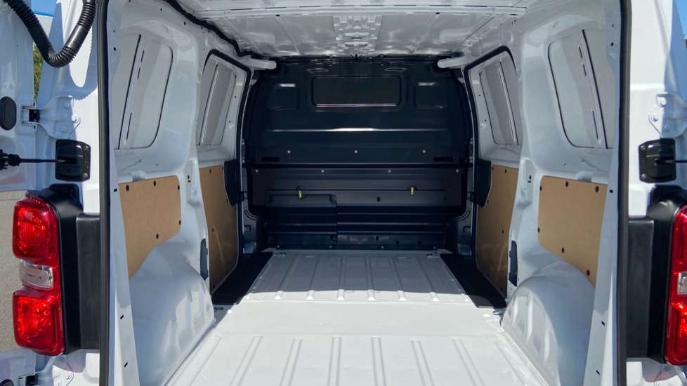 Vauxhall Vivaro L1 Diesel 1.5 Turbo D 120 Pro H1 Van - Image 18