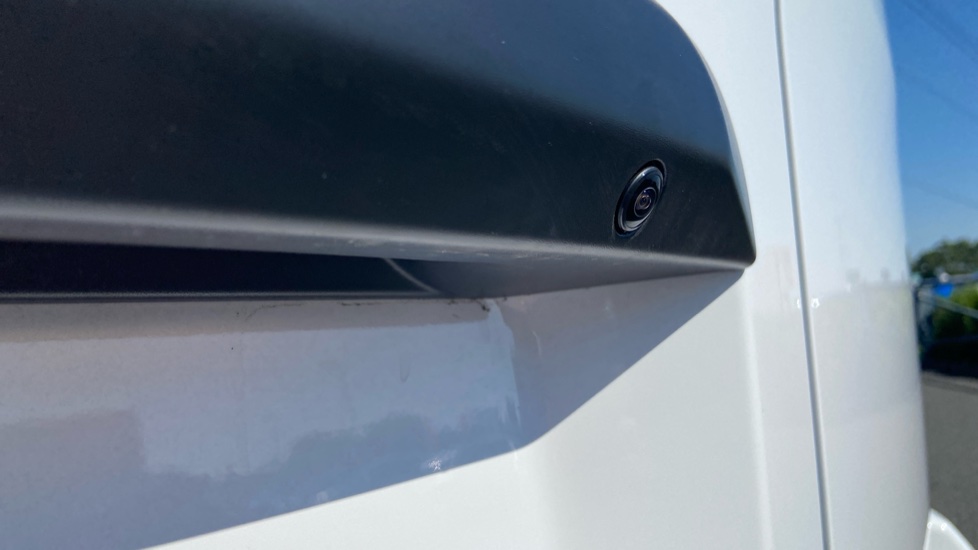 Vauxhall Vivaro L1 Diesel 1.5 Turbo D 120 Pro H1 Van - Image 33