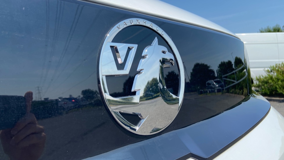 Vauxhall Vivaro L2 Diesel 1.5 Turbo D 120 Pro H1 Van - Image 22