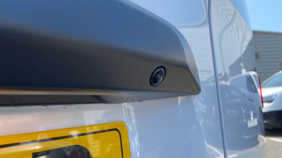 Vauxhall Vivaro L2 Diesel 1.5 Turbo D 120 Pro H1 Van - Image 29