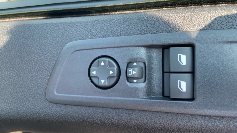 Vauxhall Vivaro L2 Diesel 1.5 Turbo D 120 Pro H1 Van - Image 40