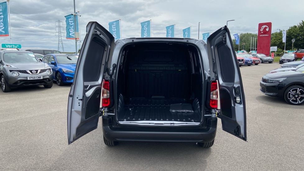Vauxhall Combo Cargo Combo Diesel 1.5 Turbo D 100 Prime+ H1 Van [Reduced Payload] - Image 3