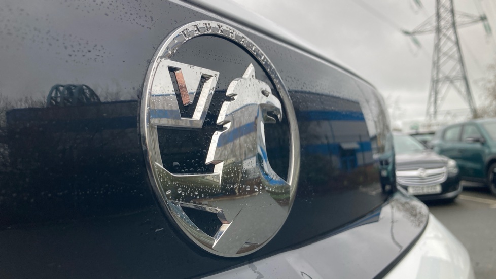 Vauxhall Vivaro L2 Diesel 2.0 Turbo D 145 Prime H1 Double Cab - Image 21