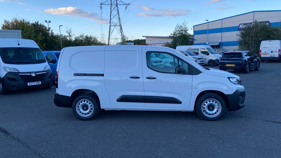 Vauxhall Combo Cargo Combo Xl Diesel 1.5 Turbo D 100ps Prime Plus H1 Van - Image 9