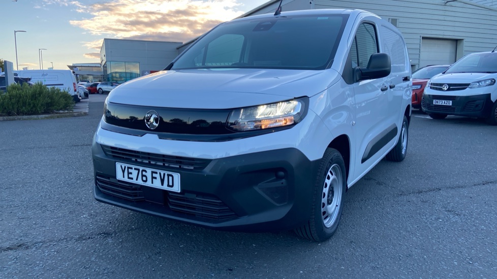 Vauxhall Combo Cargo Combo Xl Diesel 1.5 Turbo D 100ps Prime Plus H1 Van - Image 24