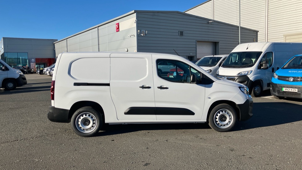 Vauxhall Combo Cargo Combo Xl Diesel 1.5 Turbo D 100ps Prime Plus H1 Van - Image 9