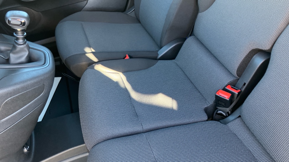 Vauxhall Combo Cargo Combo Xl Diesel 1.5 Turbo D 100ps Prime Plus H1 Van - Image 29