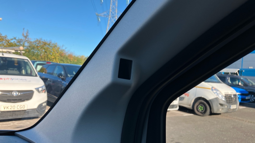 Vauxhall Combo Cargo Combo Xl Diesel 1.5 Turbo D 100ps Prime Plus H1 Van - Image 38