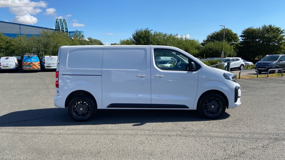 Vauxhall Vivaro L1 Diesel 2.0 Turbo D 145 Pro H1 Van - Image 11