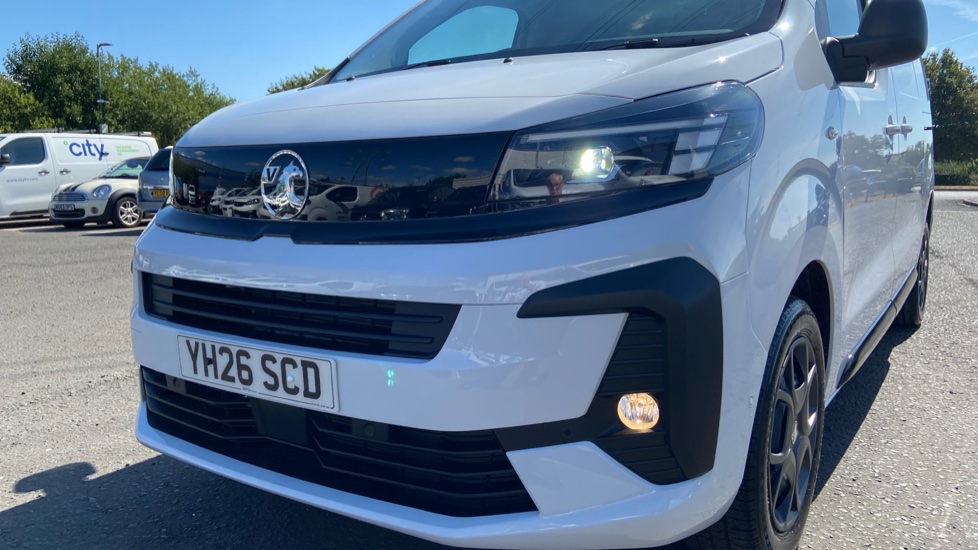 Vauxhall Vivaro L1 Diesel 2.0 Turbo D 145 Pro H1 Van - Image 25