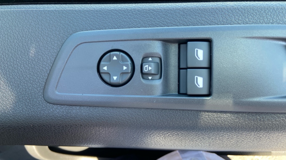 Vauxhall Vivaro L1 Diesel 2.0 Turbo D 145 Pro H1 Van - Image 39