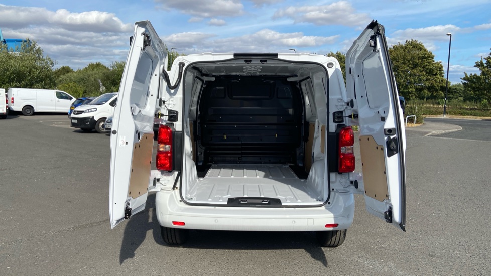 Vauxhall Vivaro L1 Diesel 2.0 Turbo D 145 Pro H1 Van - Image 5