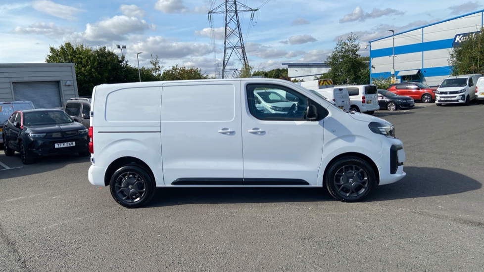 Vauxhall Vivaro L1 Diesel 2.0 Turbo D 145 Pro H1 Van - Image 11