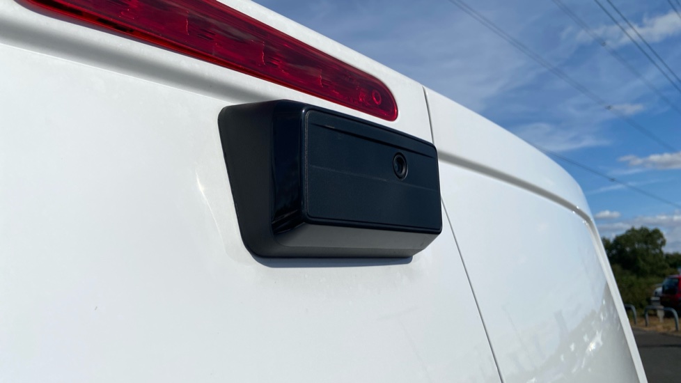 Vauxhall Vivaro L1 Diesel 2.0 Turbo D 145 Pro H1 Van - Image 28