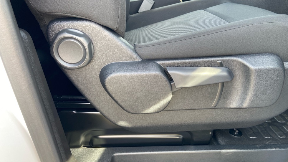 Vauxhall Vivaro L1 Diesel 2.0 Turbo D 145 Pro H1 Van - Image 39
