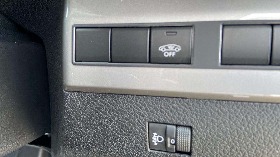 Vauxhall Vivaro L1 Diesel 2.0 Turbo D 145 Pro H1 Van - Image 41