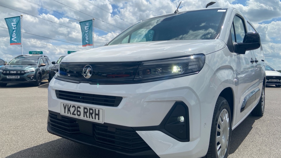 Vauxhall Combo Cargo Combo Xl Diesel 1.5 Turbo D 100ps Pro H1 Van - Image 24