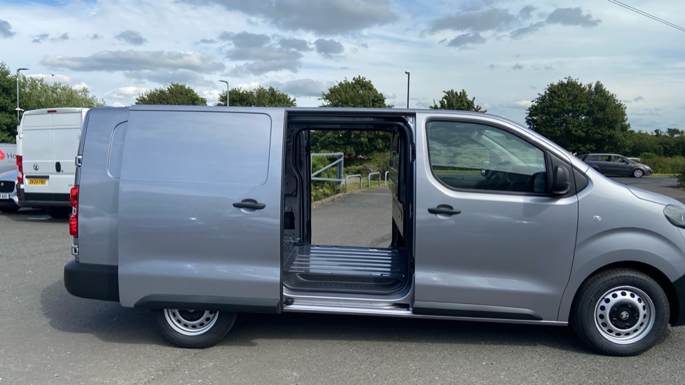 Vauxhall Vivaro L2 Diesel 2.2 Turbo D 150 Prime H1 Van - Image 7