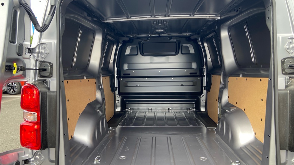 Vauxhall Vivaro L2 Diesel 2.2 Turbo D 150 Prime H1 Van - Image 14