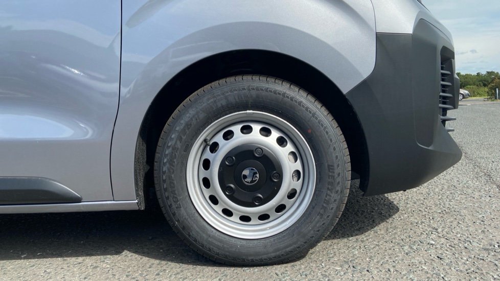 Vauxhall Vivaro L2 Diesel 2.2 Turbo D 150 Prime H1 Van - Image 17