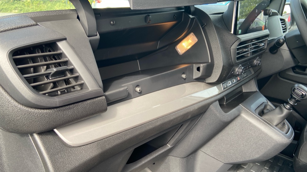 Vauxhall Vivaro L2 Diesel 2.2 Turbo D 150 Prime H1 Van - Image 29