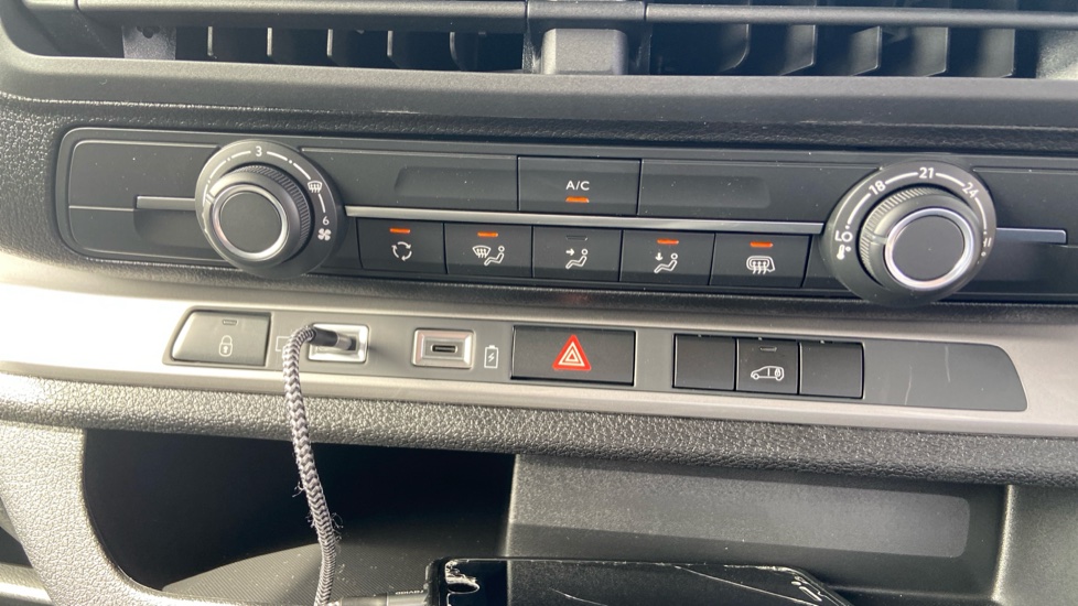 Vauxhall Vivaro L2 Diesel 2.2 Turbo D 150 Prime H1 Van - Image 42