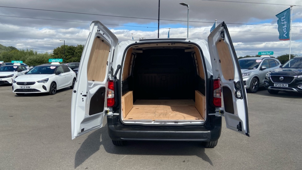 Citroen Berlingo Xl Diesel 1.5 BlueHDi 950Kg Enterprise Ed 130ps EAT8 [S/S] - Image 5