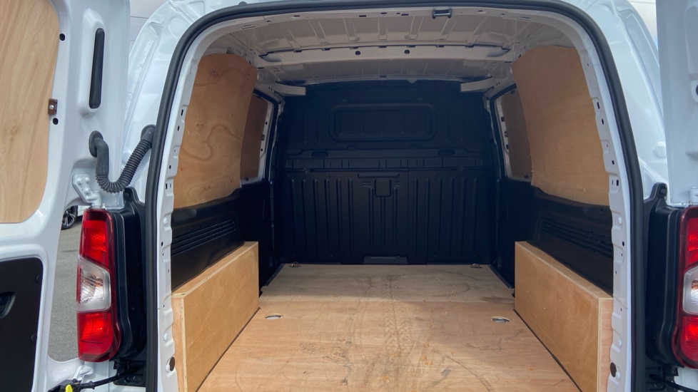 Citroen Berlingo Xl Diesel 1.5 BlueHDi 950Kg Enterprise Ed 130ps EAT8 [S/S] - Image 13
