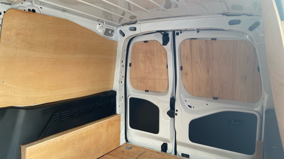 Citroen Berlingo Xl Diesel 1.5 BlueHDi 950Kg Enterprise Ed 130ps EAT8 [S/S] - Image 15