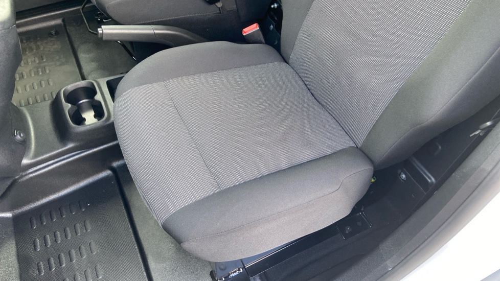 Citroen Berlingo Xl Diesel 1.5 BlueHDi 950Kg Enterprise Ed 130ps EAT8 [S/S] - Image 28