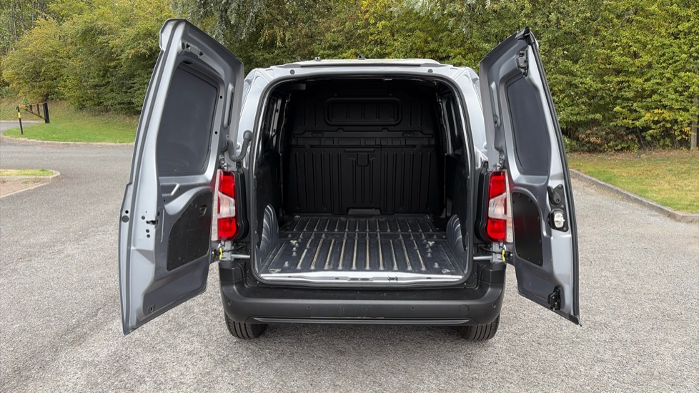 Peugeot Partner Standard Diesel 1.5 BlueHDi 100 Professional Van - Image 3