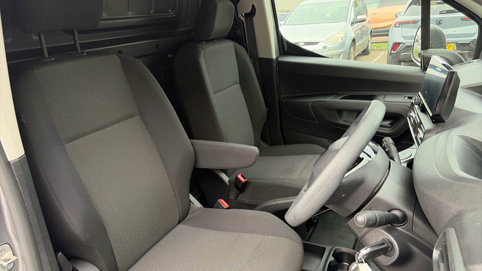 Peugeot Partner Standard Diesel 1.5 BlueHDi 100 Professional Van - Image 6