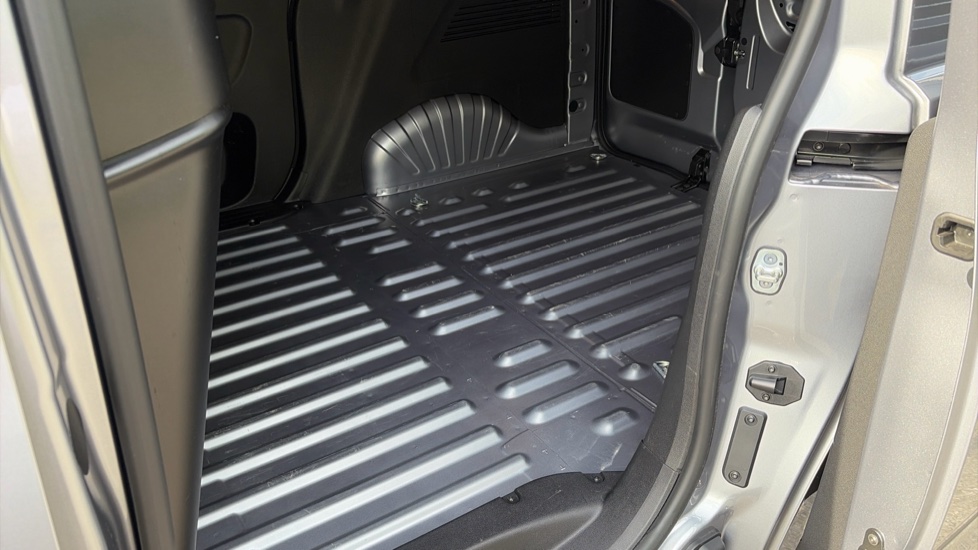 Peugeot Partner Standard Diesel 1.5 BlueHDi 100 Professional Van - Image 5
