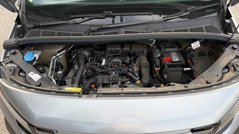 Peugeot Partner Standard Diesel 1.5 BlueHDi 100 Professional Van - Image 34