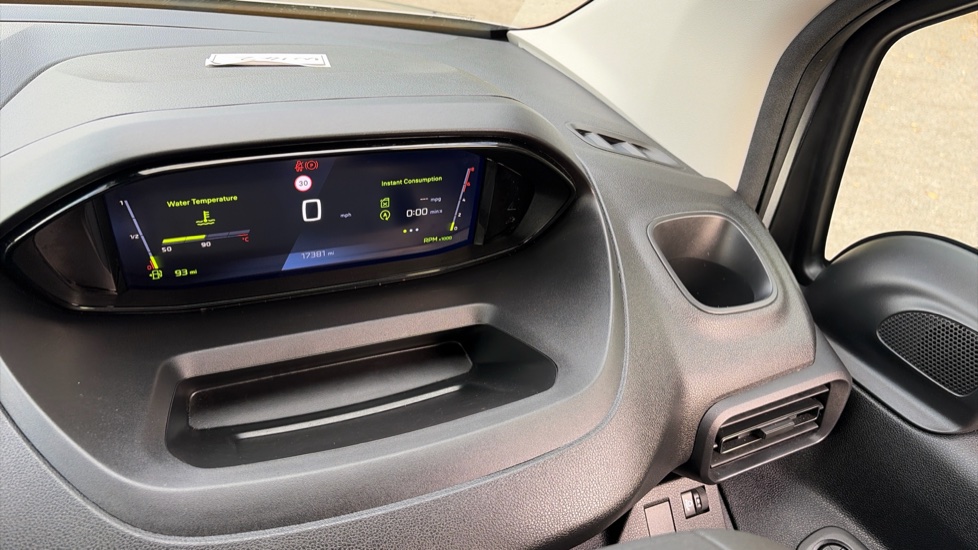 Peugeot Partner Standard Diesel 1.5 BlueHDi 100 Professional Van - Image 36