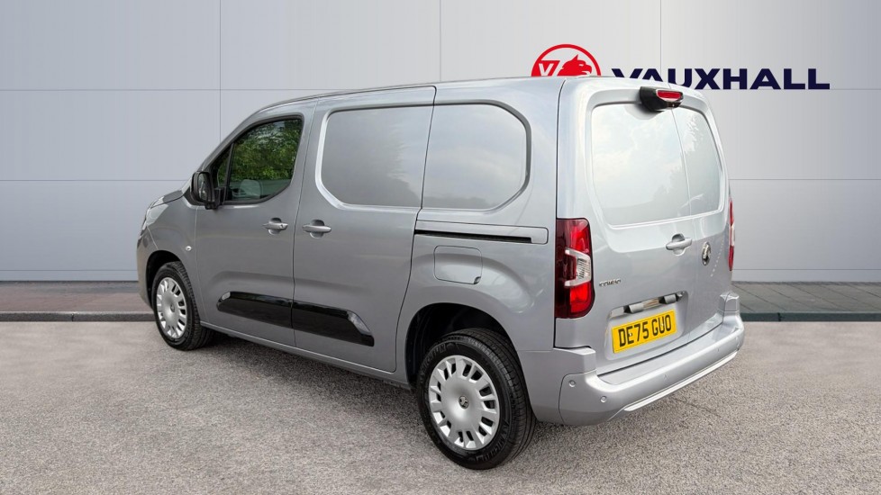 Vauxhall Combo Cargo Combo Diesel 1.5 Turbo D 100ps Pro H1 Van - Image 2