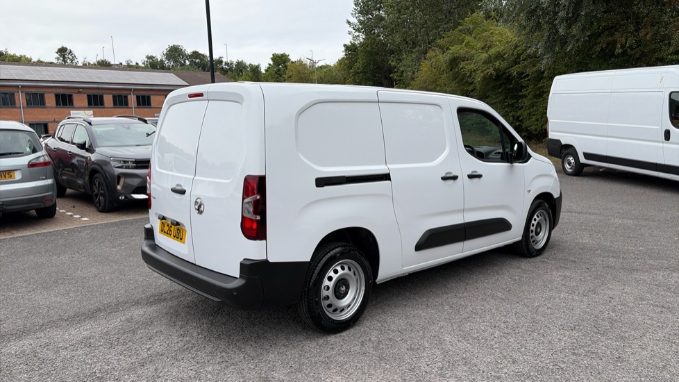 Vauxhall Combo Cargo Combo Xl Diesel 1.5 Turbo D 130ps Prime Plus H1 Van Auto - Image 10