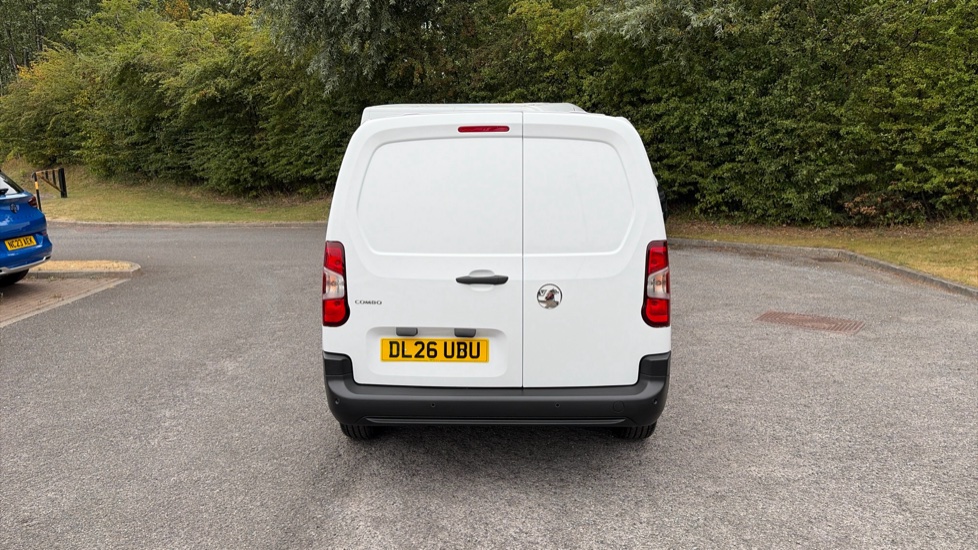 Vauxhall Combo Cargo Combo Xl Diesel 1.5 Turbo D 130ps Prime Plus H1 Van Auto - Image 11