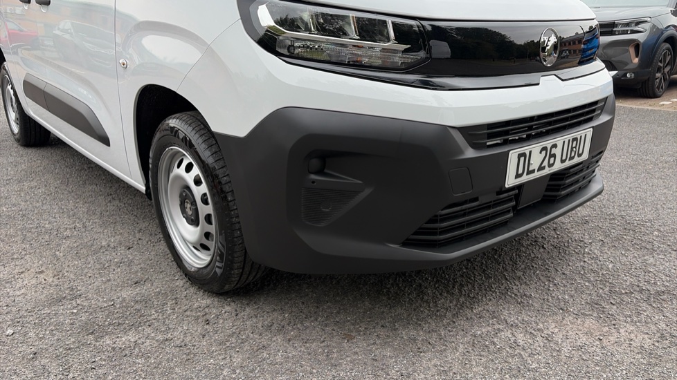 Vauxhall Combo Cargo Combo Xl Diesel 1.5 Turbo D 130ps Prime Plus H1 Van Auto - Image 39