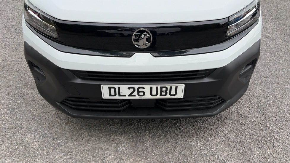 Vauxhall Combo Cargo Combo Xl Diesel 1.5 Turbo D 130ps Prime Plus H1 Van Auto - Image 40