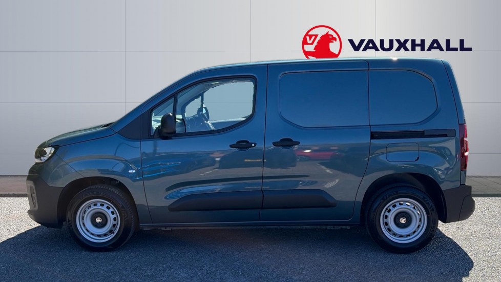 Vauxhall Combo Cargo Combo Diesel 1.5 Turbo D 100ps Prime Plus H1 Van - Image 4